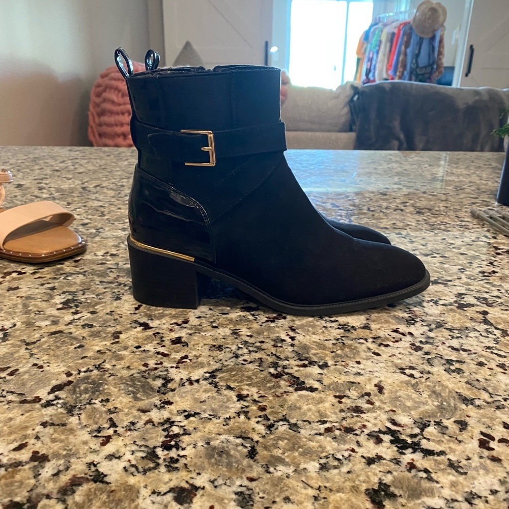 Black Ankle Boot With A Block Heel And A Gold Buc… - image 1